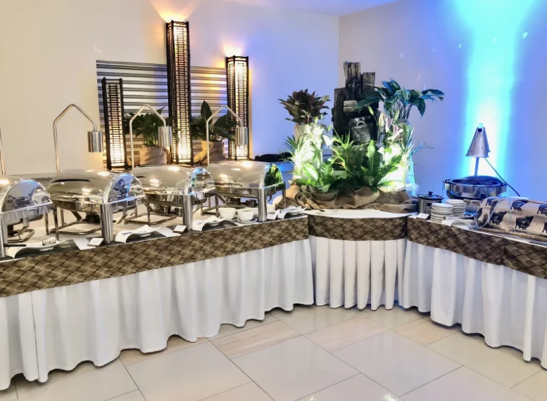 Serving line setup and meal issue